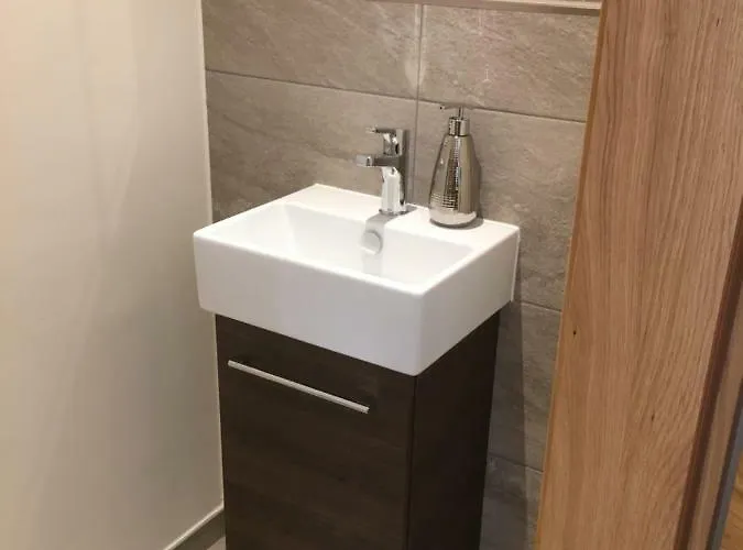 Beim Rohrer アパート